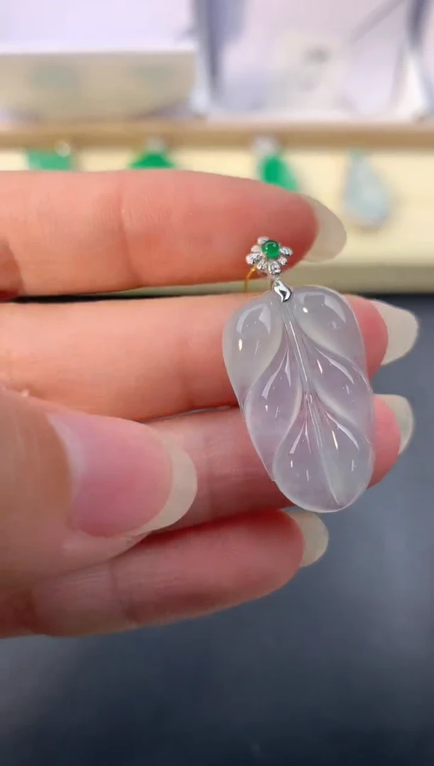 【闪购商品】翡翠颈饰18K金镶嵌E398