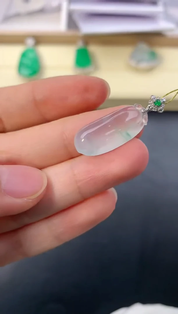 【闪购商品】翡翠颈饰18K金镶嵌X558