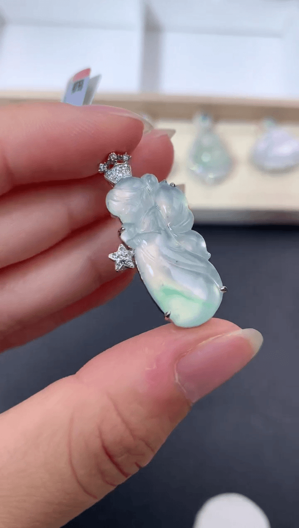 【闪购商品】翡翠颈饰18K金镶嵌N354