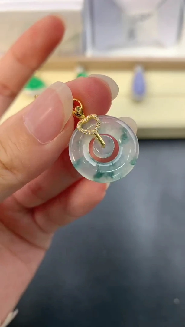 【闪购商品】翡翠颈饰18K金镶嵌E608