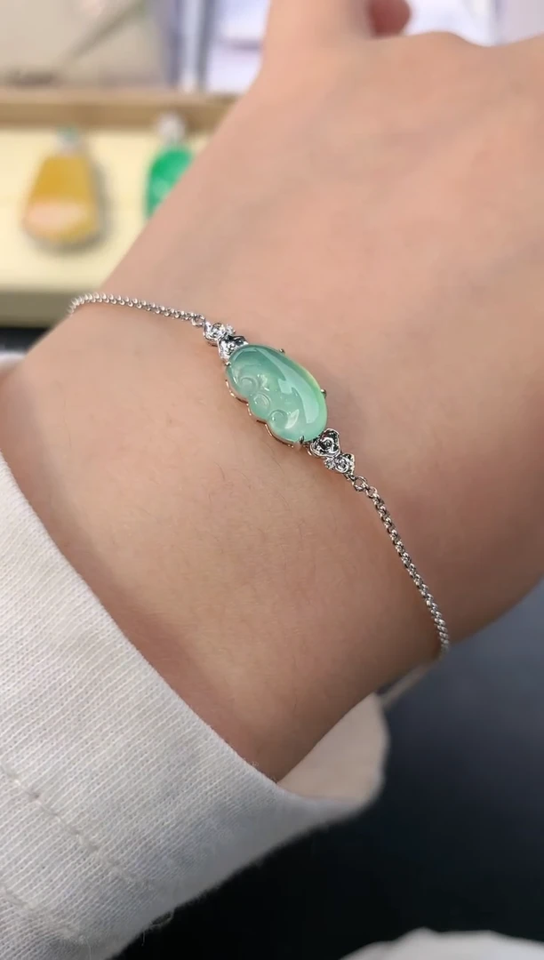 【闪购商品】翡翠颈饰18K金镶嵌X703