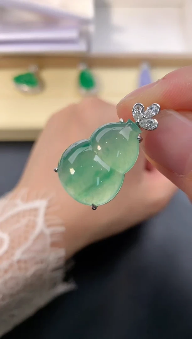 【闪购商品】翡翠颈饰18K金镶嵌X355