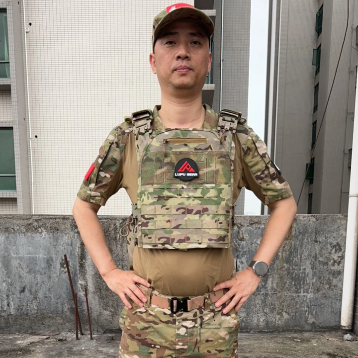 户外战术背包日常通勤双肩背包迷彩背包运动针织时尚休闲夏季黑色