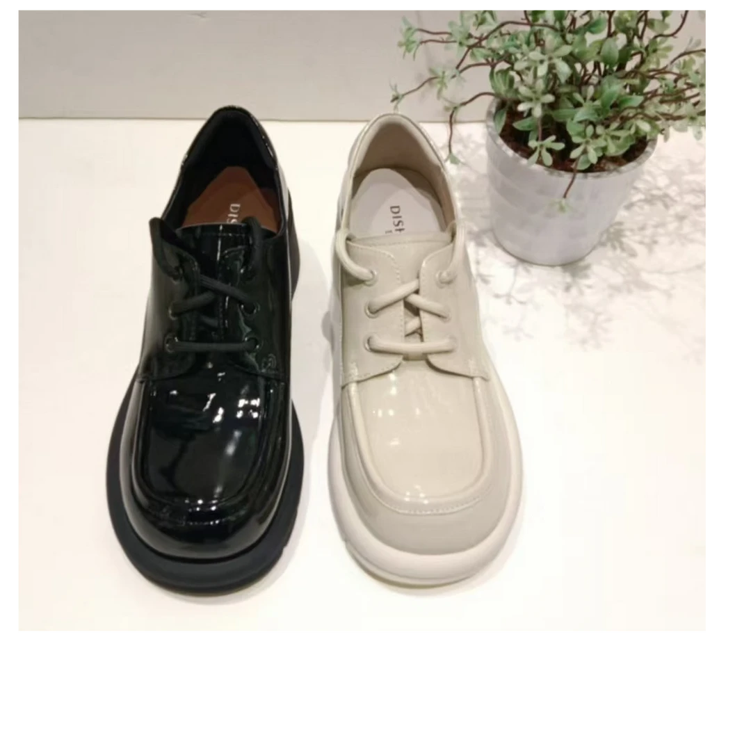 2024秋冬新款漆皮粗跟小牛皮时尚英伦风中跟单鞋