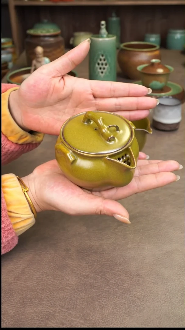 【闪购商品】青瓷抓壶