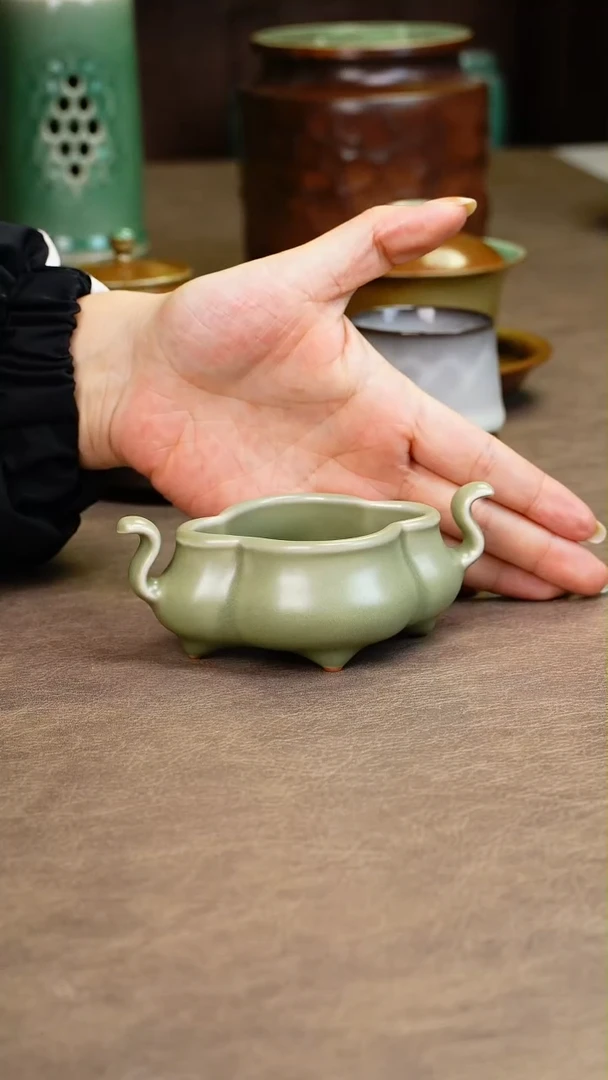 【闪购商品】青瓷香炉