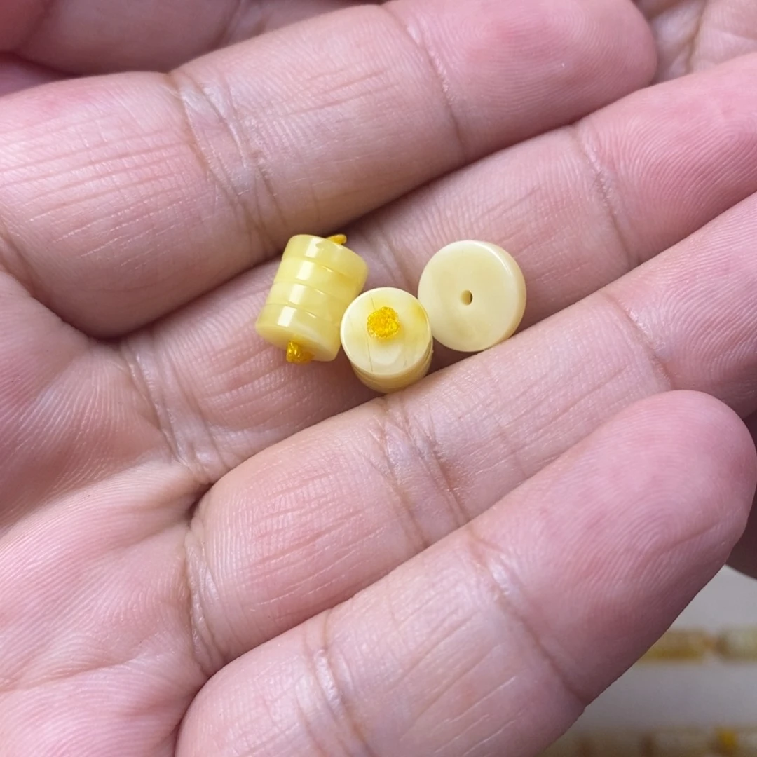 蜜蜡裸石未镶嵌遥****风隔片