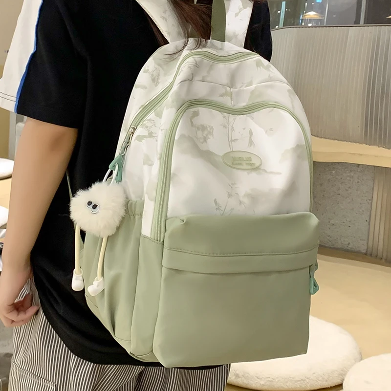 2025新款韩版可爱书包女大容量高中初中生小学生轻便小清新双肩包