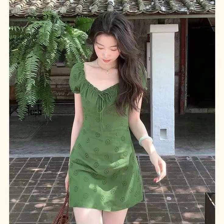 【苏打绿】夏日清爽氛围明媚显白连衣裙女复季复古显瘦气质桃心领