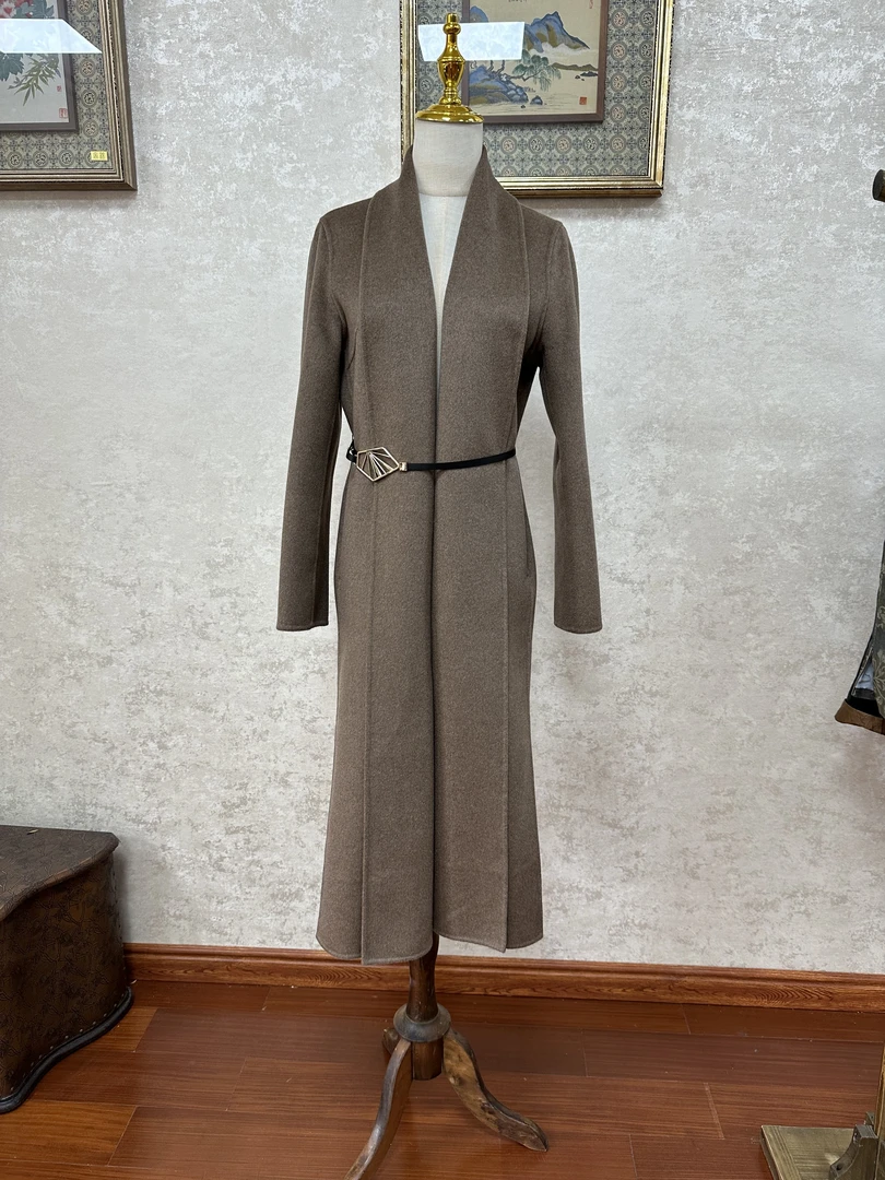 驼色对襟山羊绒大衣