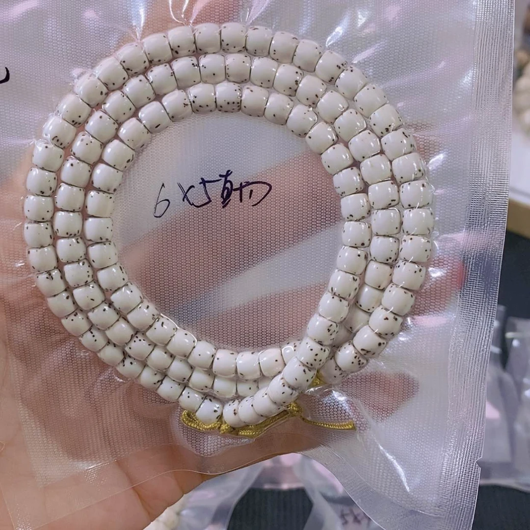 【闪购商品】星月菩提手串阿*。