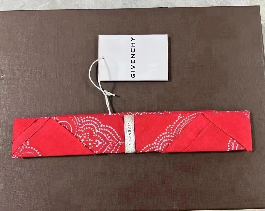 （pm）GIVENCHY纪梵希腰果花发带，全新带吊