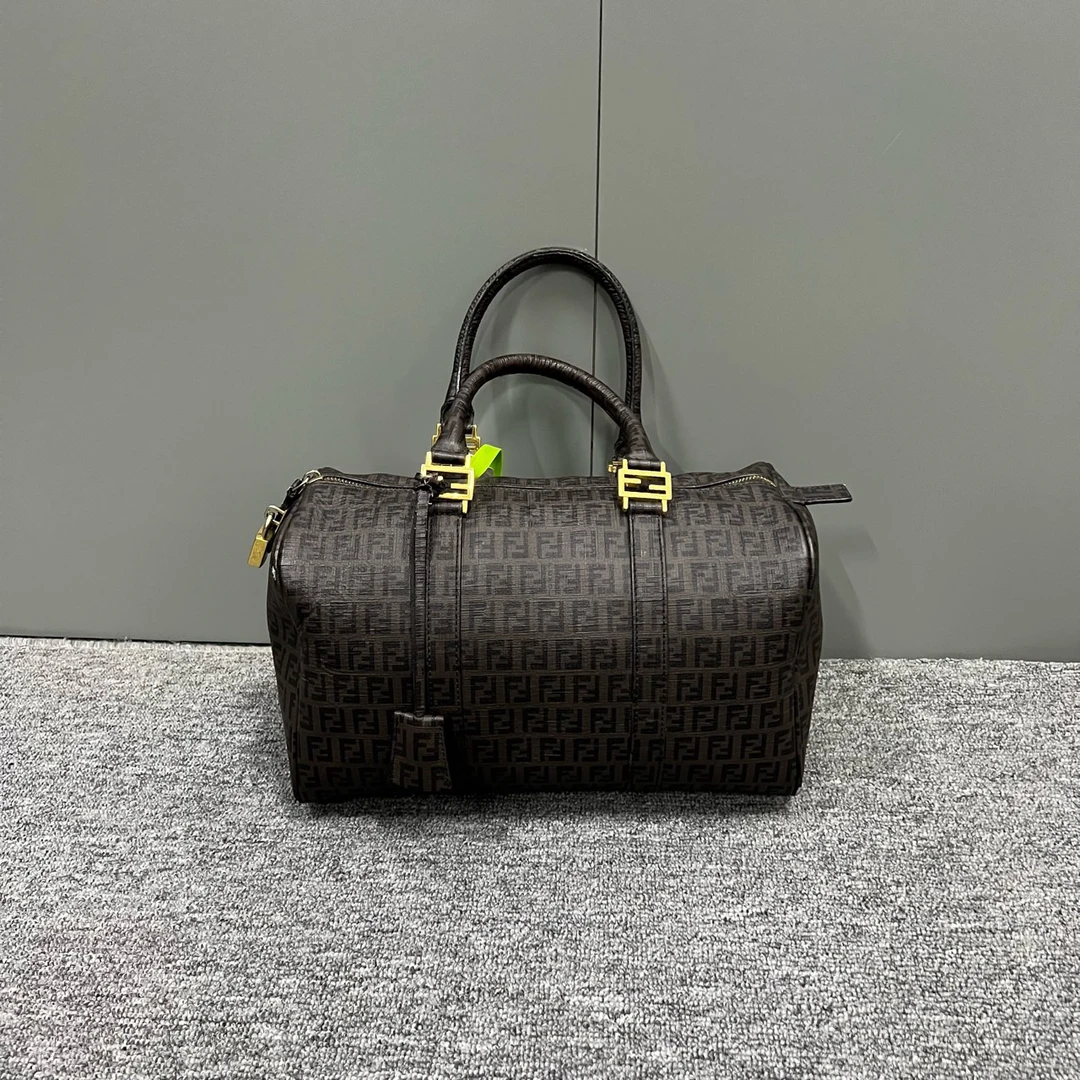 (jp) 122 FENDI 芬迪 老花波士顿 均码/98新/公价19000/无配件