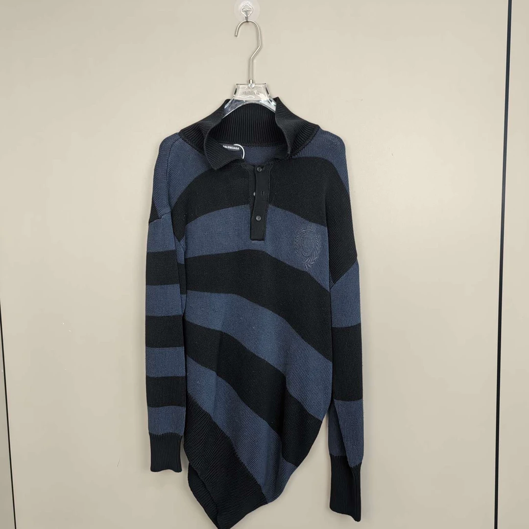 （pm）Balenciaga巴黎世家不规则变形锁扣毛衣 s码 全新带吊