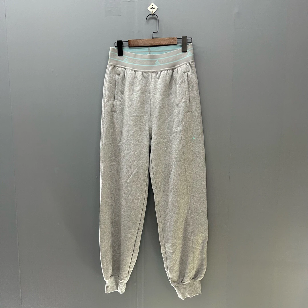 36 Adidas 纯色宽松束脚运动休闲长裤 灰色 HA8962