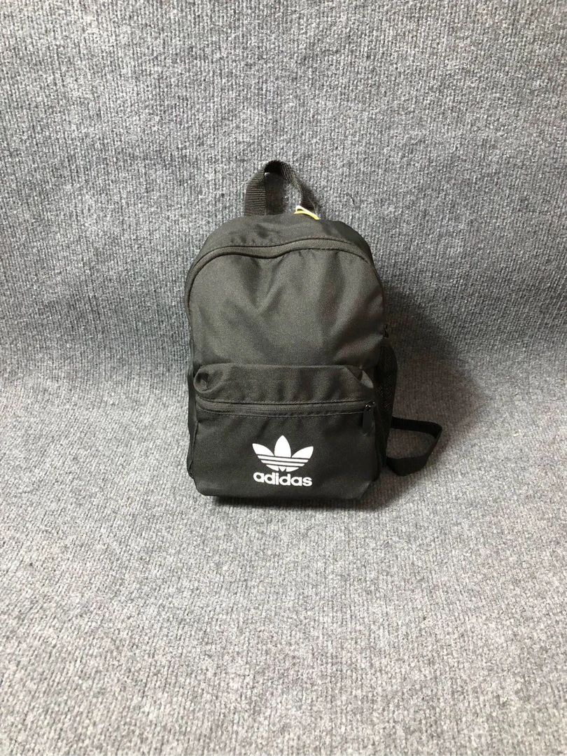 Adidas 大容量运动拉链 背包书包双肩包 黑色 23×12×31cm FM3265