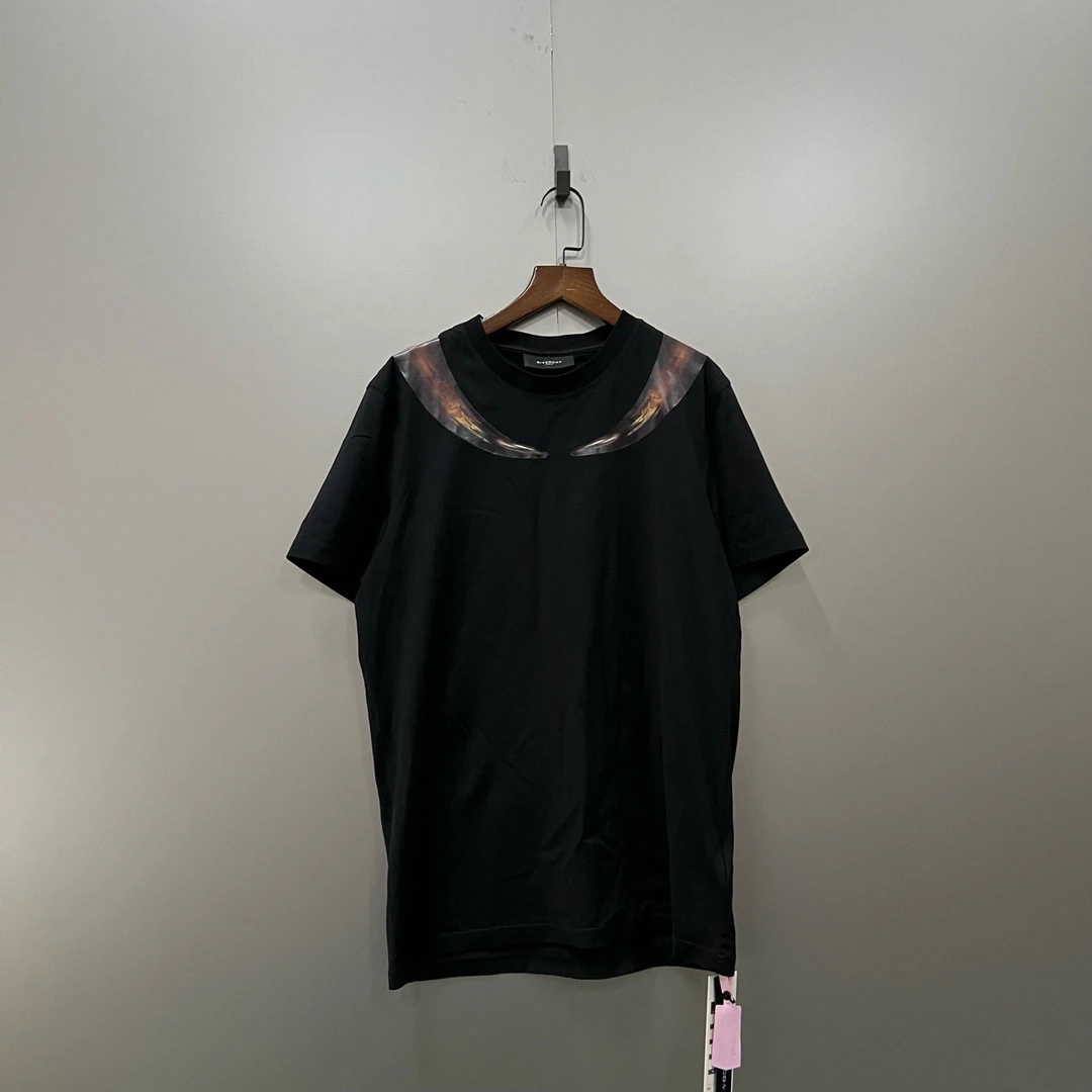 （jp）Givenchy 纪梵希 印花短袖 尺码如图/9新/公价3000/无配件