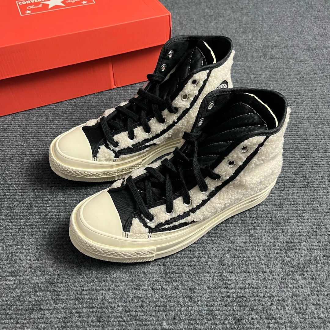 匡威 防滑耐磨 高帮 毛毛帆布鞋 白黑色 原盒 172006C