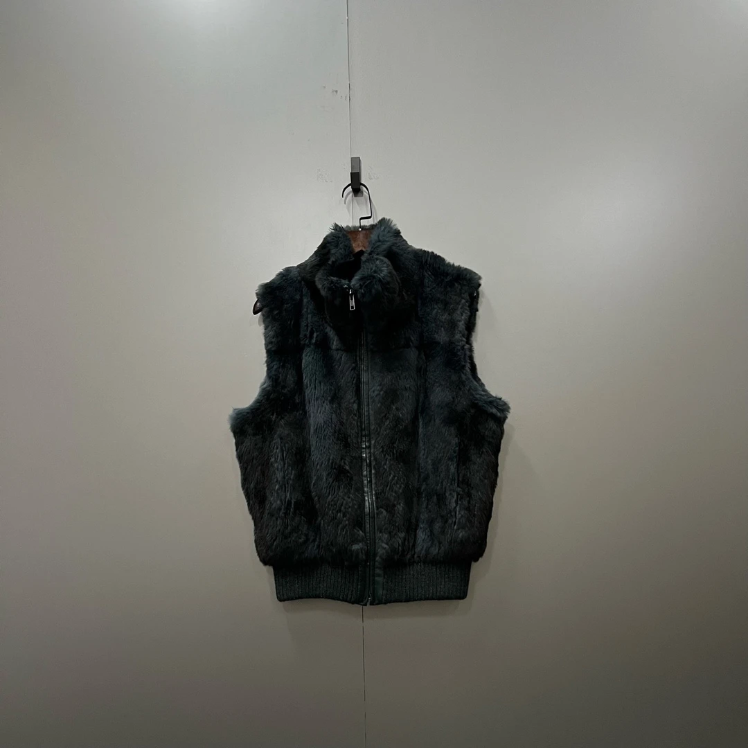 （jp）107 EQIQ 貂毛马甲 S码/95新/公价10000/无配件