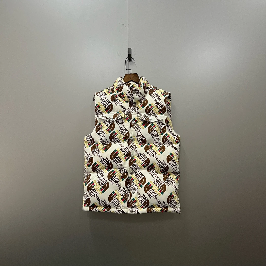 （jp）GUCCI 古驰 × TNF 北面 满印字母马甲 XS码/95新/公价10800