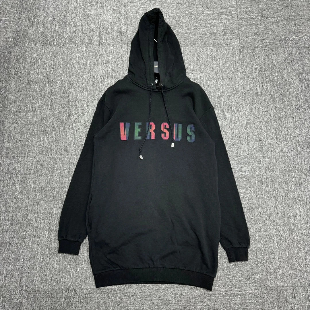 （pm） 范思哲VERSUS系列刺绣logo帽衫 xs码 胸围104衣长86 95新
