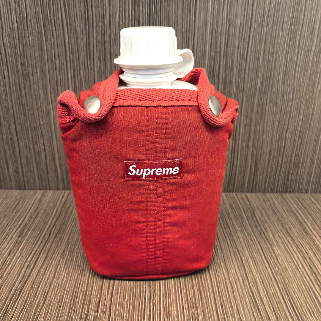 （yk） 12FW Supreme Basic Water Canteen 户外水壶