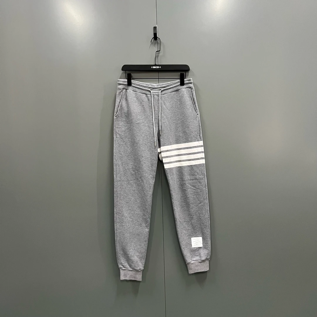 （jp）126 Thom Browne 灰色四条纹印花抽绳卫裤 2码/95新/公价6500