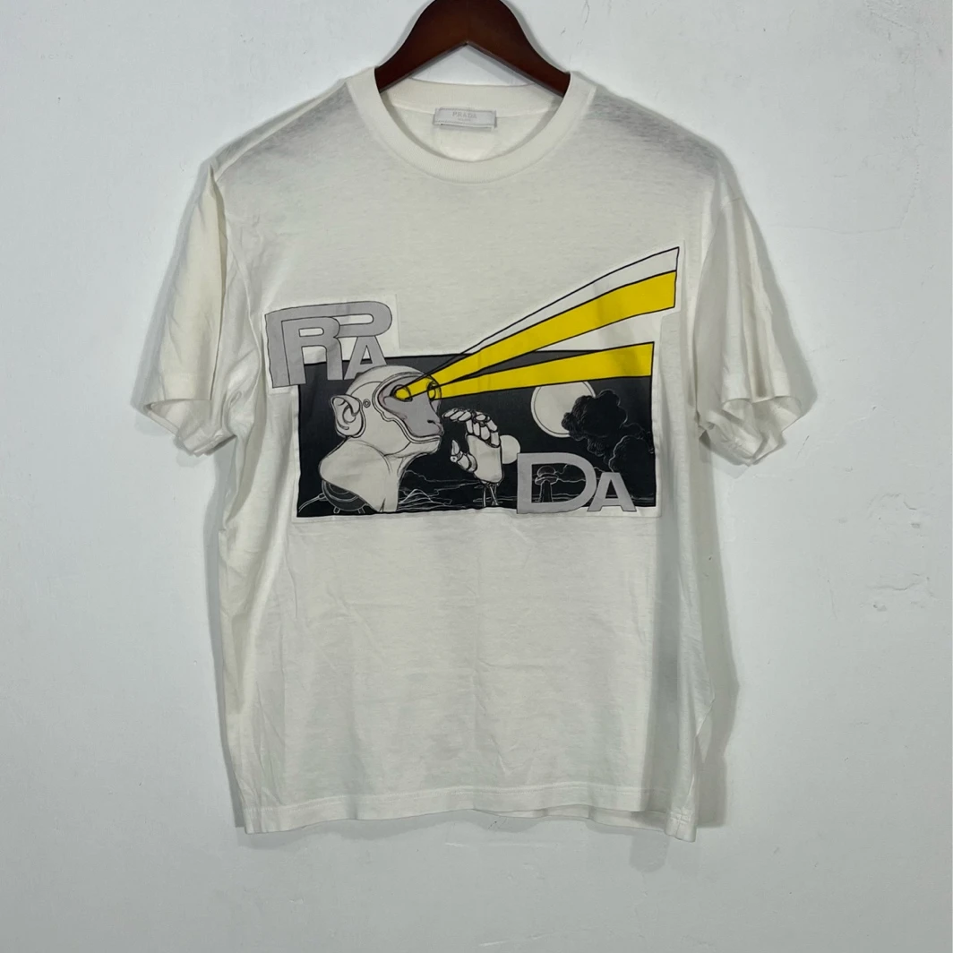 （pm） prada 普拉达 短袖 尺码s 95新 衣长 68 胸围68 胸围55