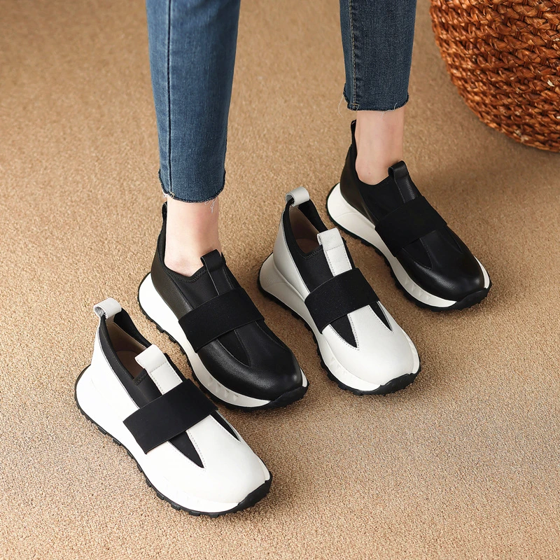 2025今年流行鞋子运动休闲女明星同款网红真皮ins潮牌百搭旅游鞋