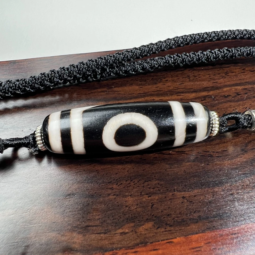 天然玛瑙黑白油糯一眼靠山