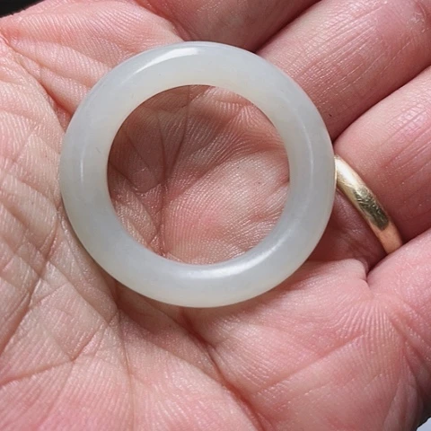 和田玉（糖玉）颈饰未镶嵌染*