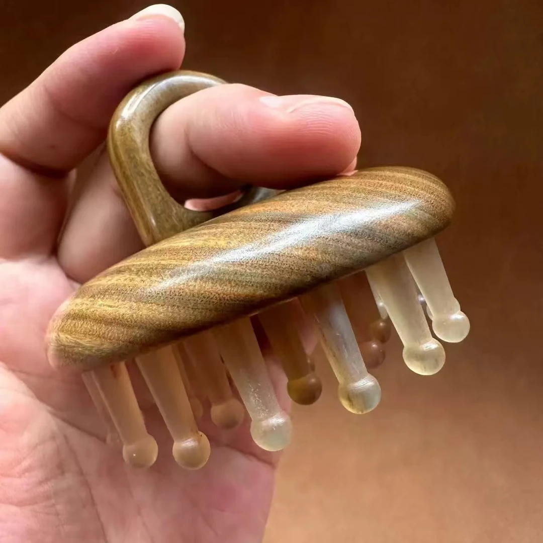 绿檀木羊角指环按摩梳舒筋活络头疗木梳子