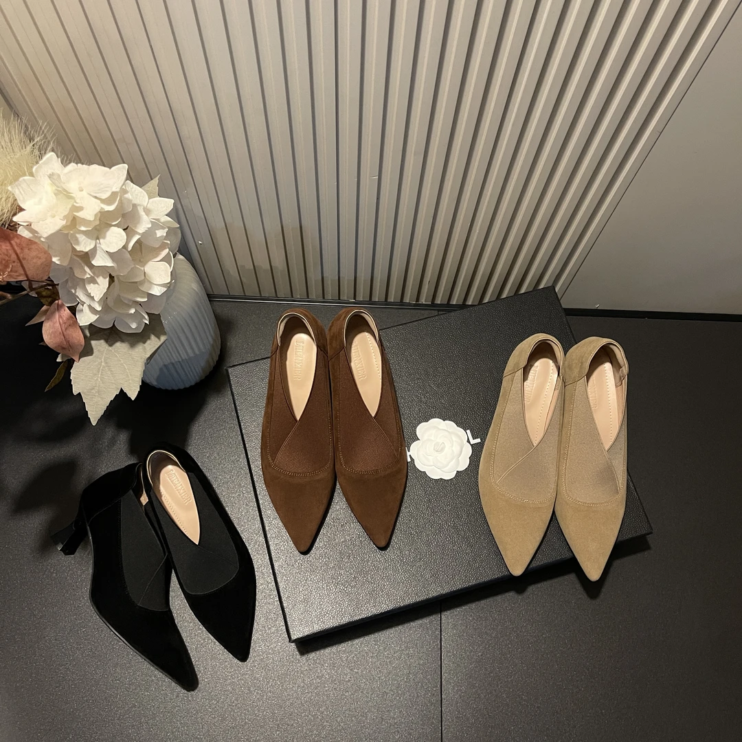 【现现】秋季新款设计款简约网红时尚感百搭爆款女浅口高跟全包女鞋