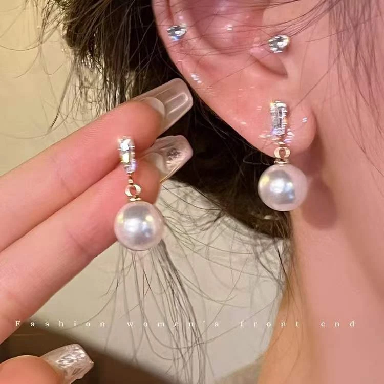 铜合金耳饰 个性轻奢百搭精致设计感时尚法式温柔小巧耳钉小众