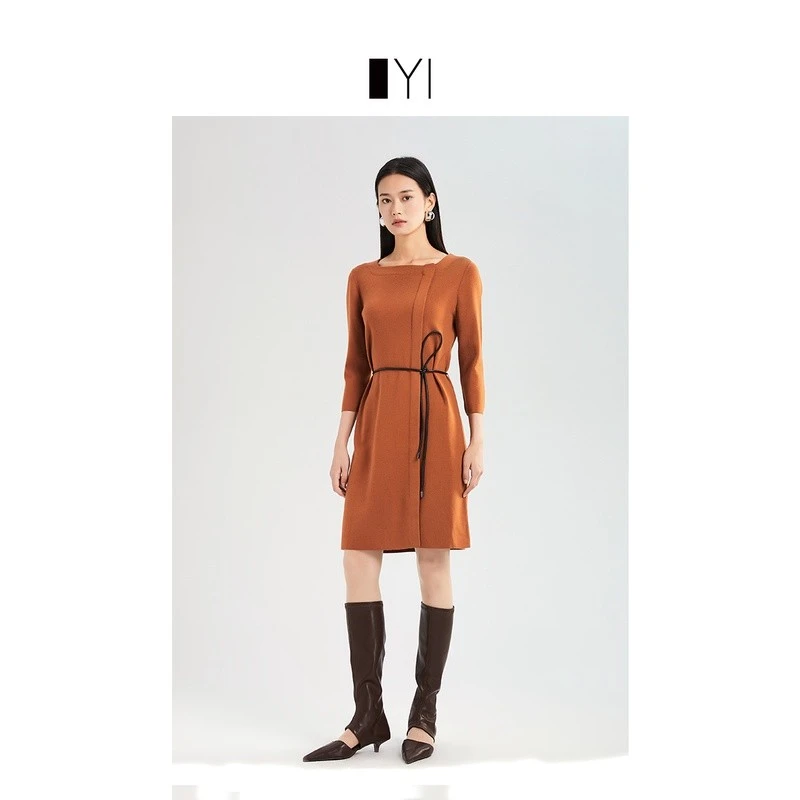 YI丹枫橘极简方领针织连衣裙YKD22754ACBR0C2