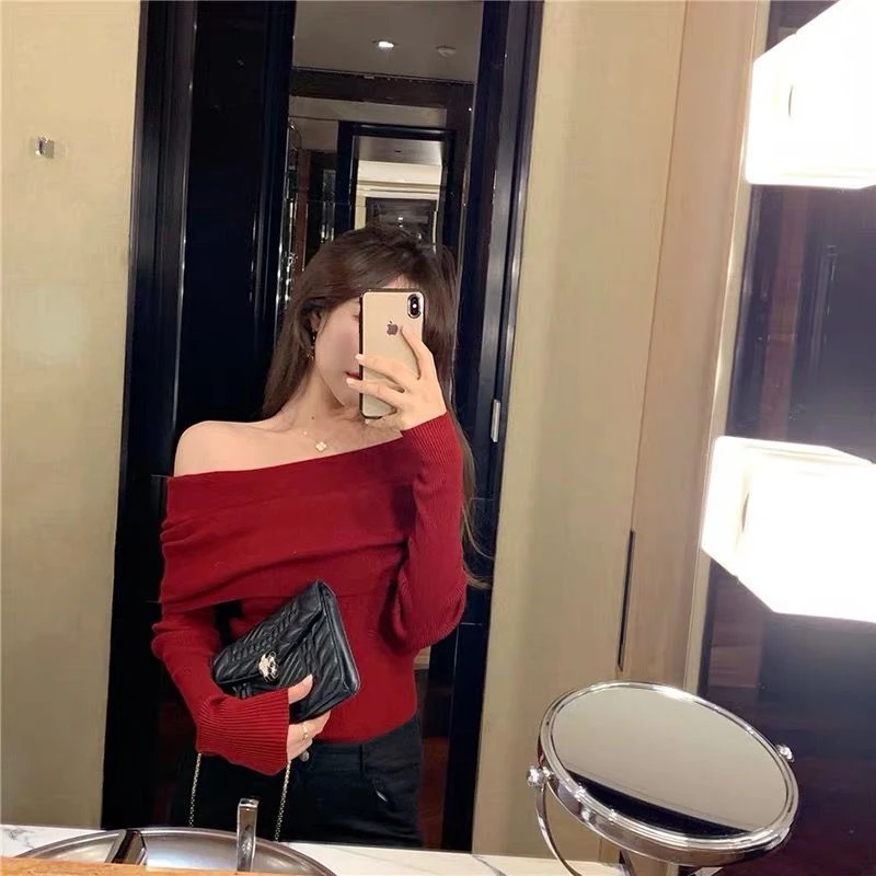 毛衣女一字肩长袖衫红色厚大翻领打底显瘦上衣一字领露肩毛针织衫