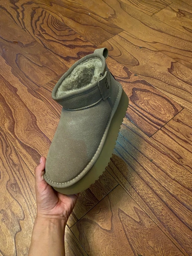 百搭时尚款雪地鞋