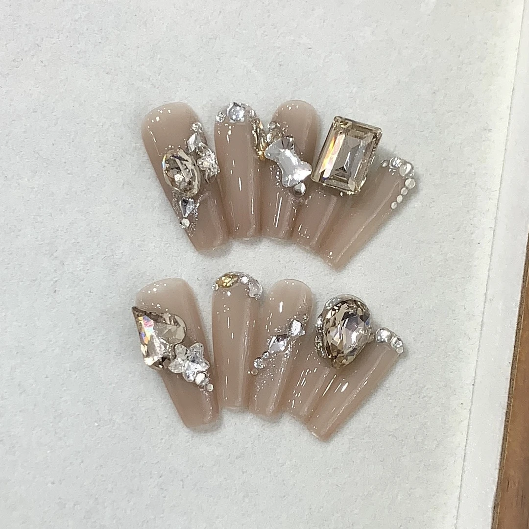 【长岛冰茶】纯手工穿戴甲高级感轻奢小众爆闪秋冬简约裸色K9钻美甲