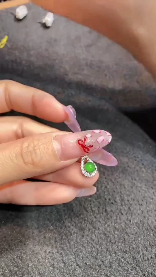 【闪购商品】翡翠吊坠(不含链)未镶嵌多样性发货其一不含链