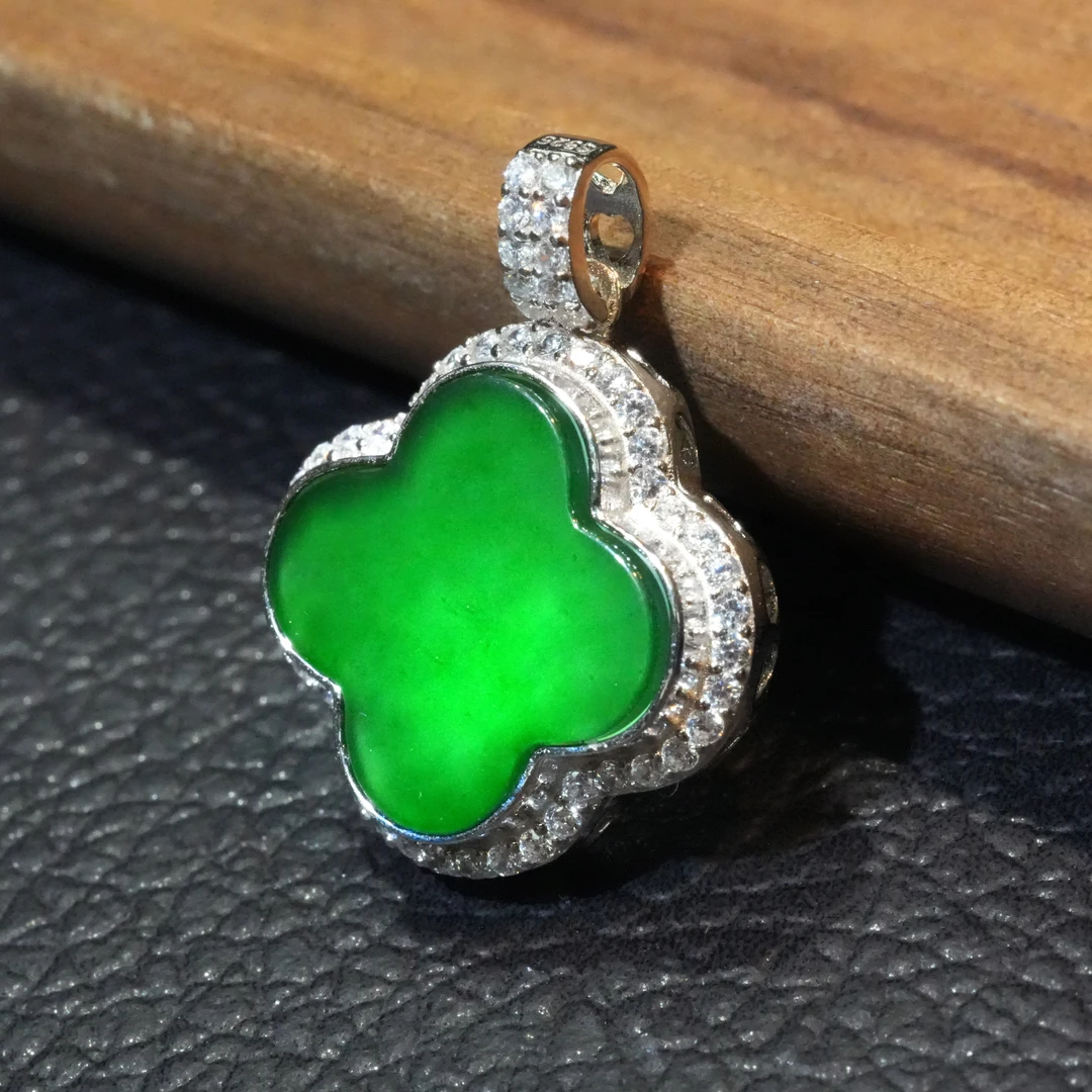 天然A货翡翠无事牌时尚幸运草翡翠吊坠平安不含链多样性发