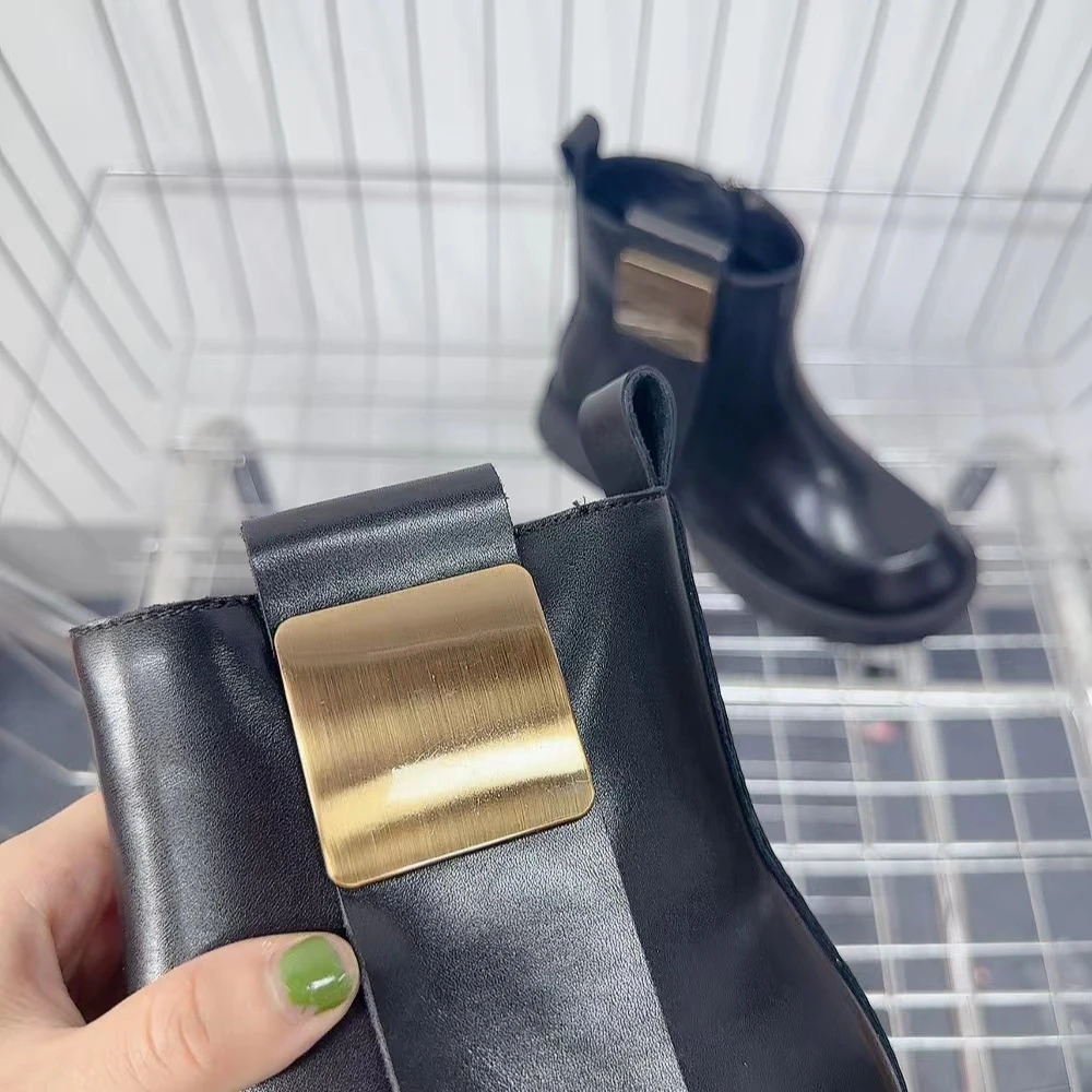 2381新款金属片扣鹅头侧拉链舒适马丁靴