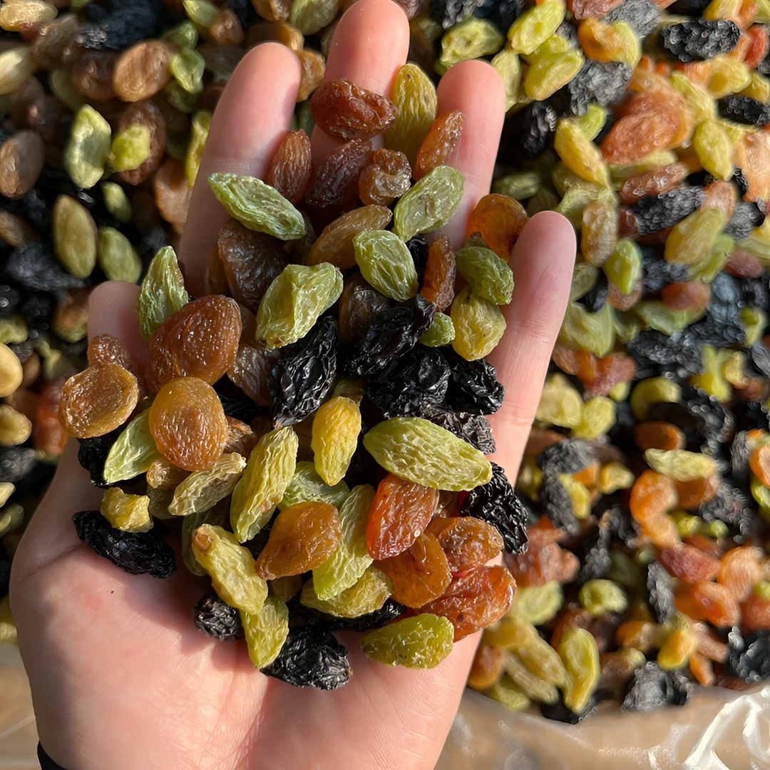 新疆大颗三色葡萄干新疆吐鲁番产地直发办公室零食吐鲁番特产干果