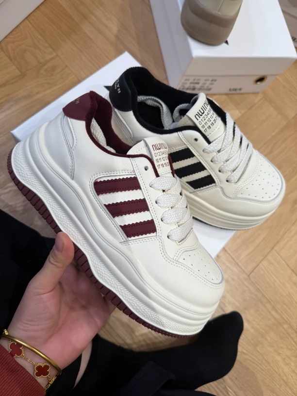 晨妹～超轻厚底韩版休闲板鞋5378