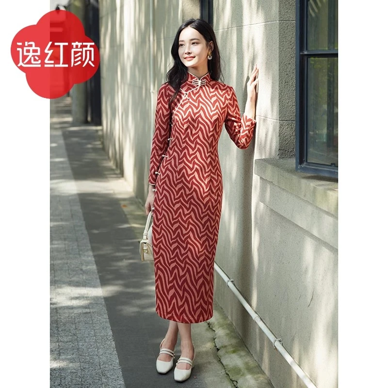 上海逸红颜海悦2025年春装新品针织新中式开春穿搭老画报款旗袍女