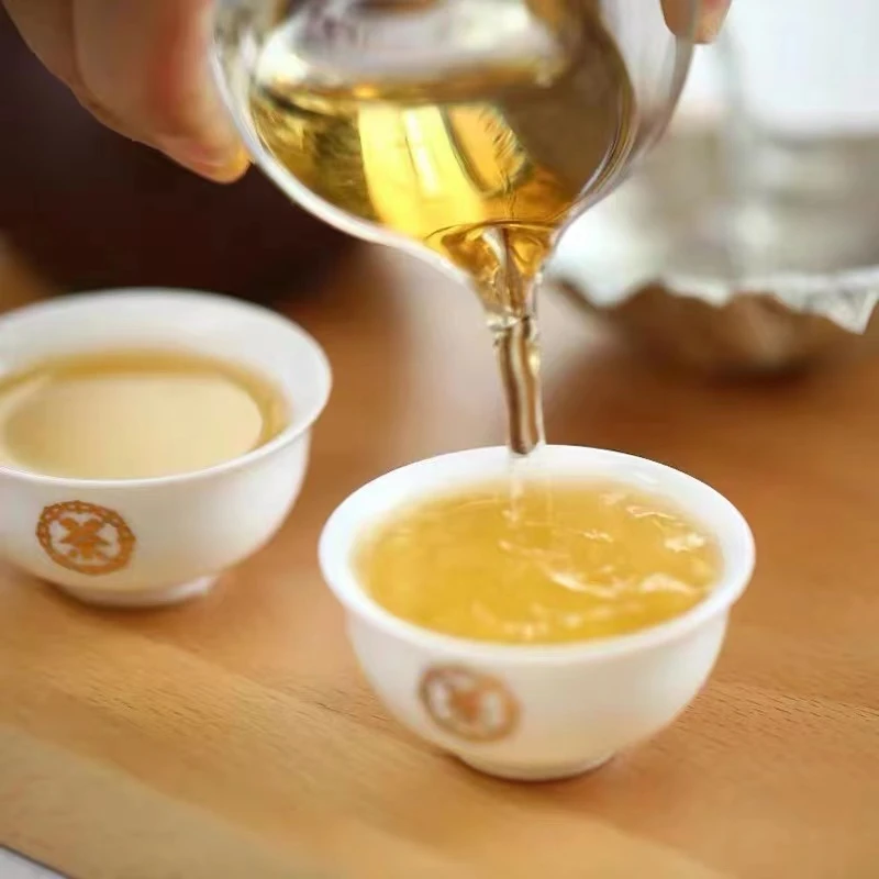 2004年普洱茶厂板山青饼生茶 357g