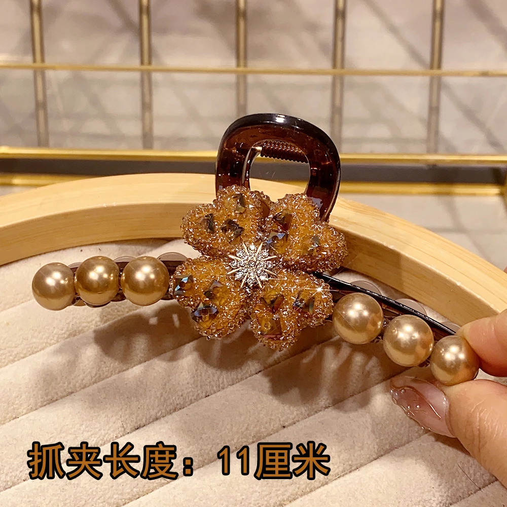 939网红水晶4叶草鲨鱼夹懒人抓夹发抓高级感气质发卡后脑勺盘发
