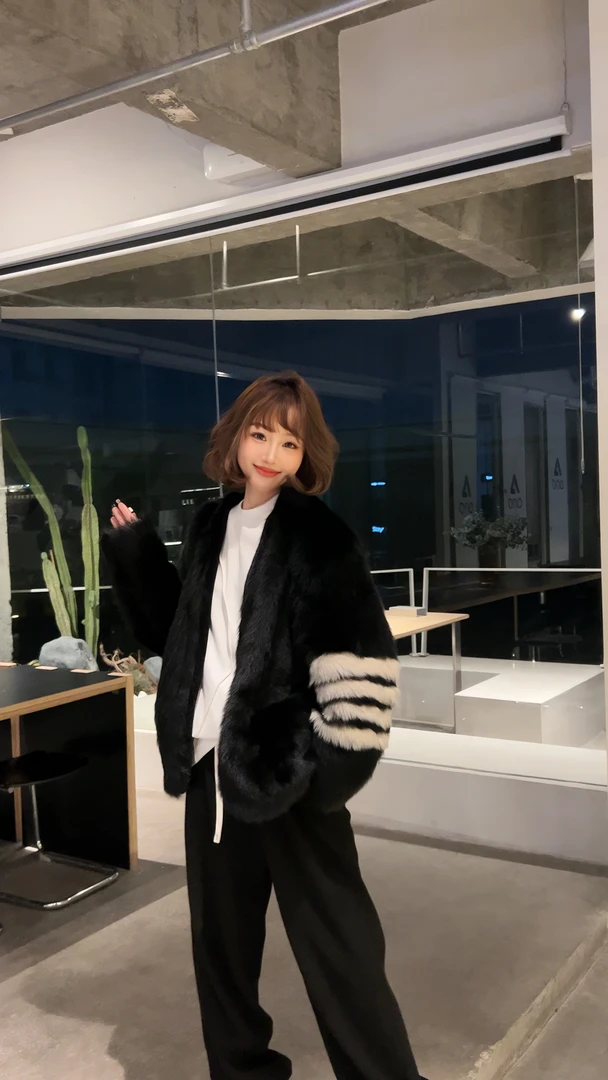 喜好MAX 【冬季甄选】白昼心跳 托斯卡纳直毛皮毛一体外套 CM563