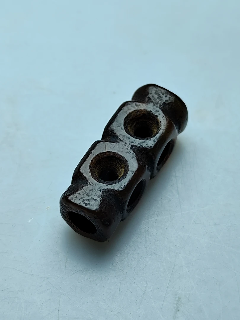 老玛瑙十孔路路通