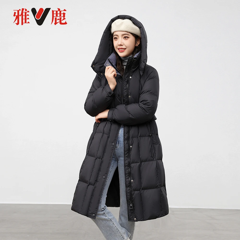 V/雅鹿2024新款连帽收腰时尚加厚保暖90白鸭绒羽绒服冬季外套女