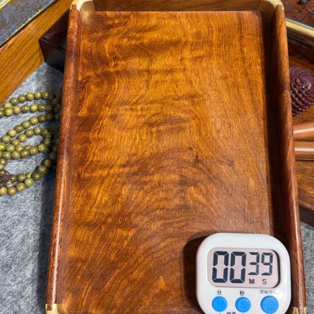 贡木用****9…………………………………………